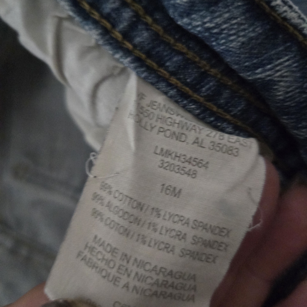 Lee Women's Cropped Blue Jeans - Picture 3 of 4